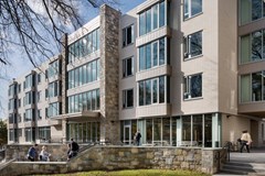  Môi trường học tập đa sắc màu - đa văn hoá tại trung tâm tài chính Manhattan thành phố New York - Pace University
